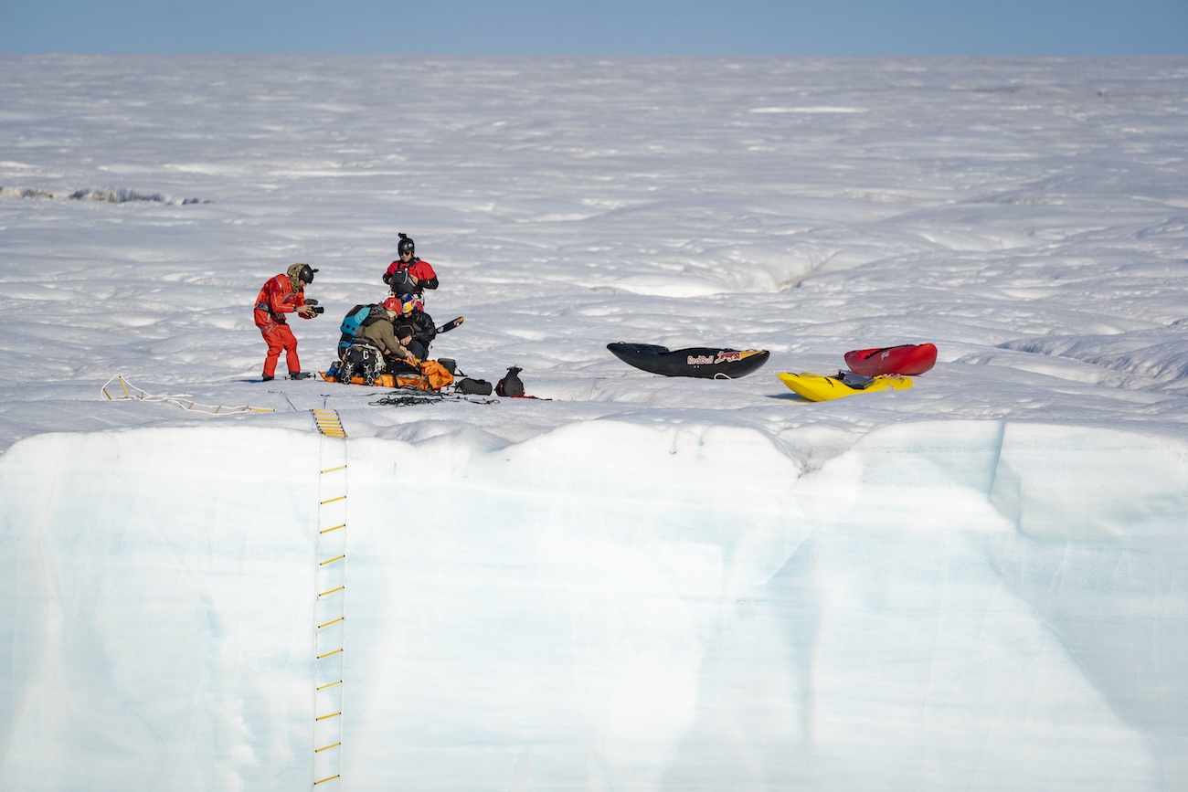 ice_waterfalls_great_kayak